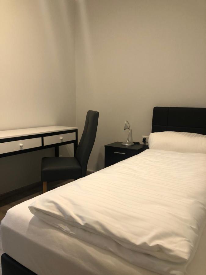 Schiller Pension Bielefeld Dış mekan fotoğraf